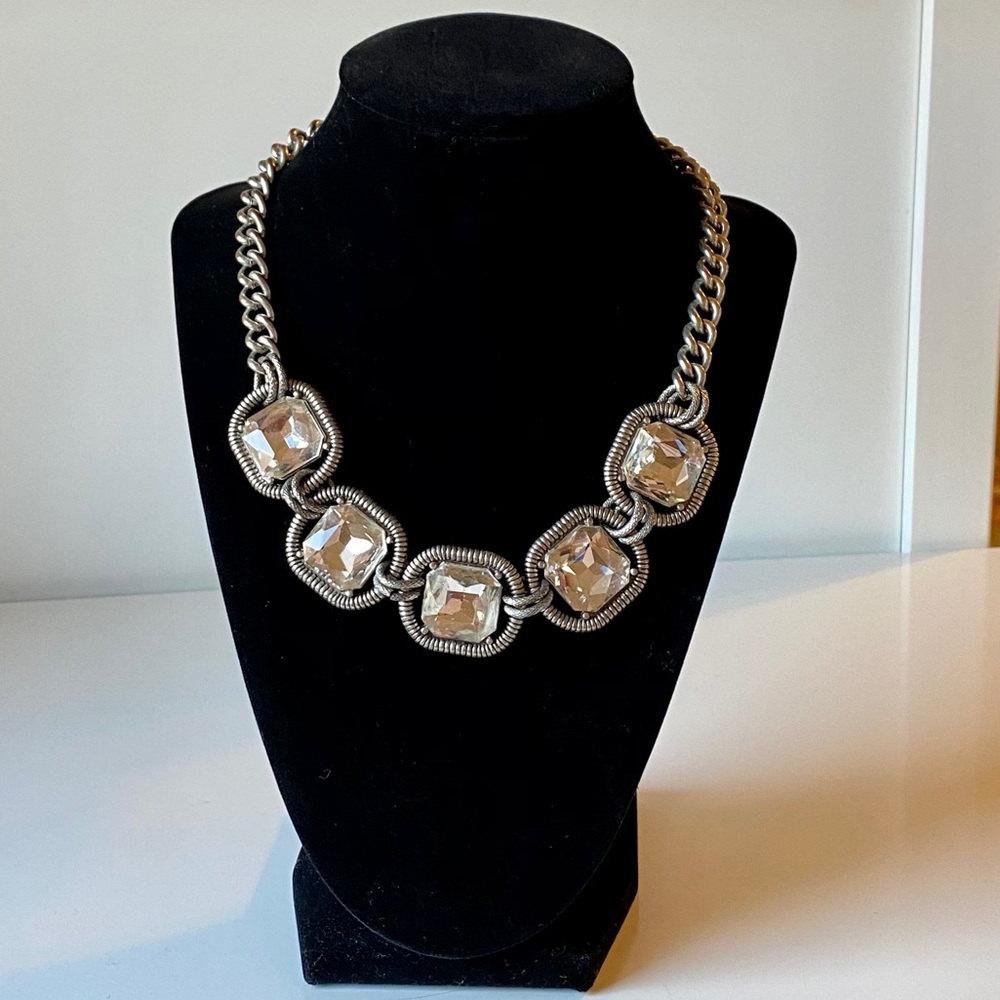 Statement necklace